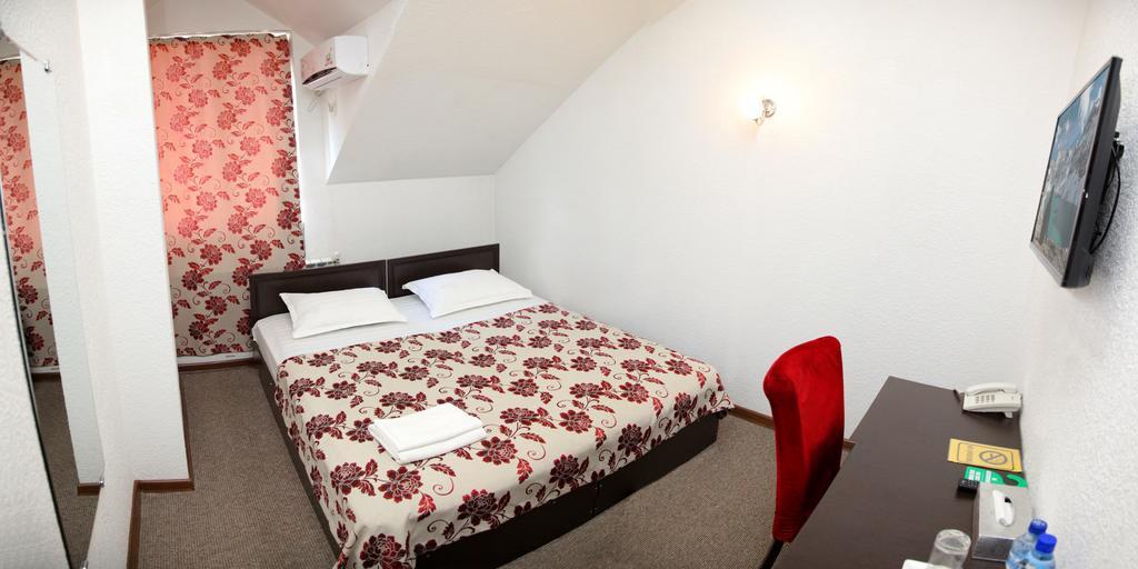 Voyage Hotel บิชเคก ภายนอก รูปภาพ