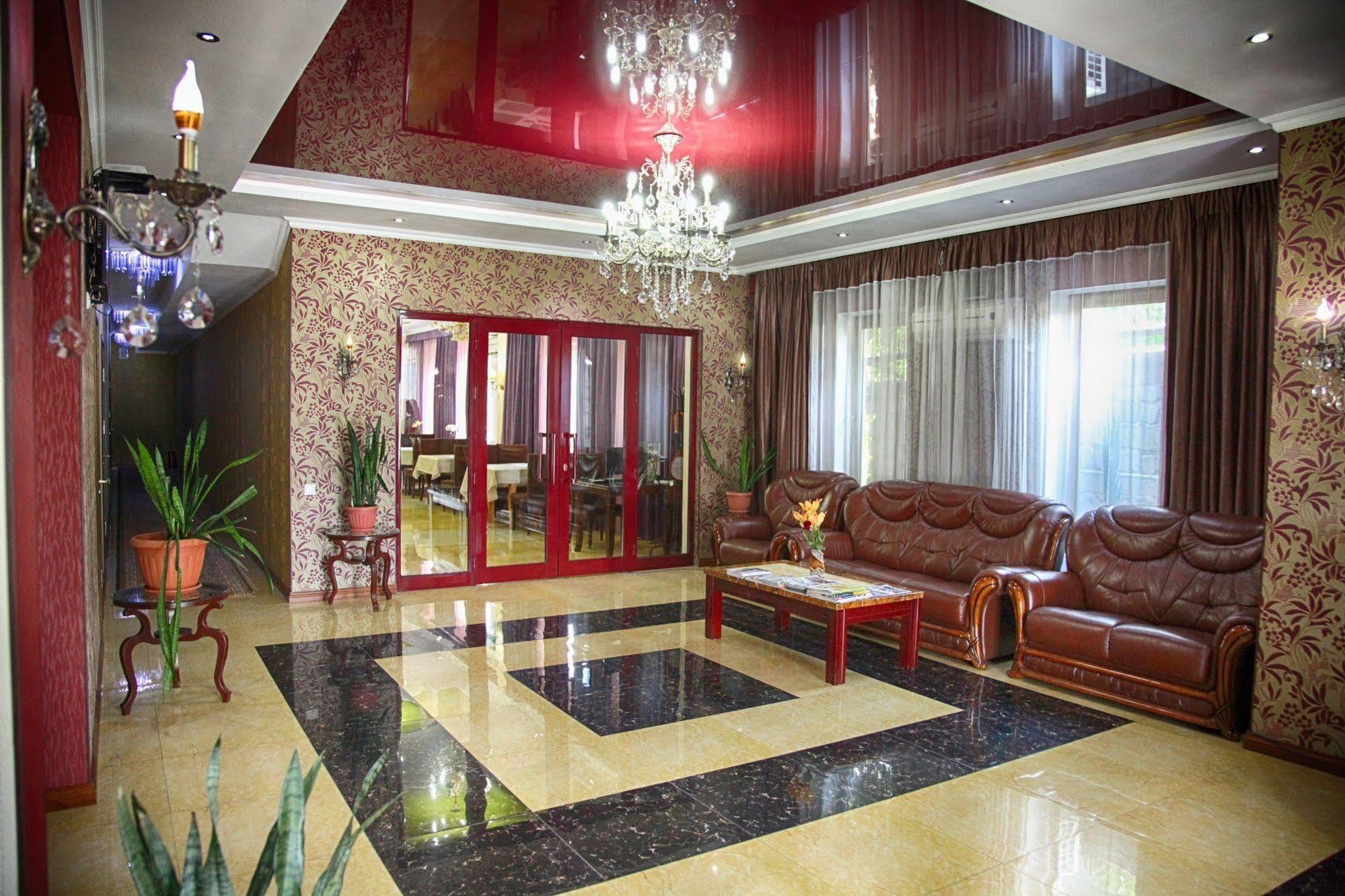 Voyage Hotel บิชเคก ภายนอก รูปภาพ
