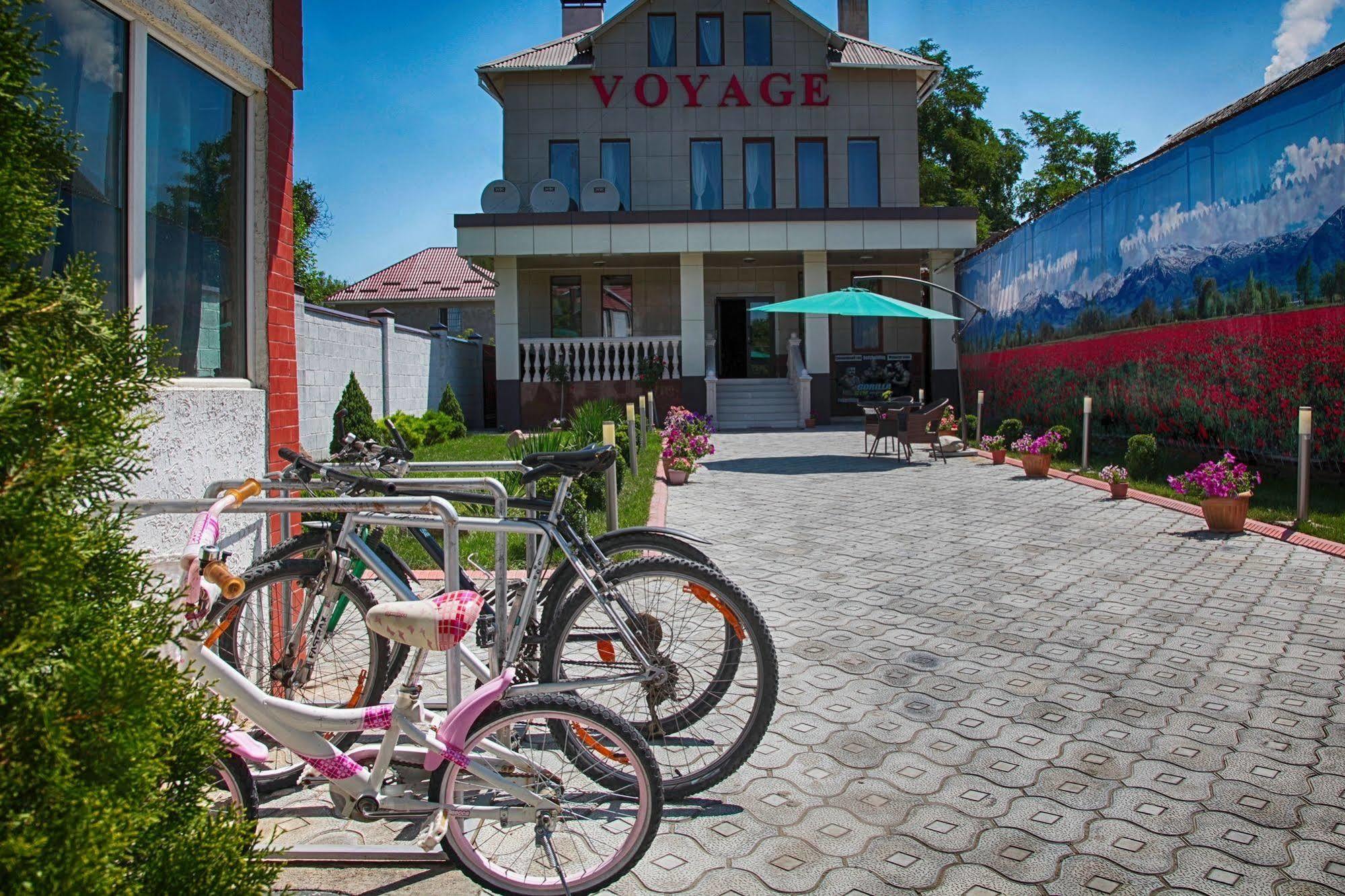 Voyage Hotel บิชเคก ภายนอก รูปภาพ
